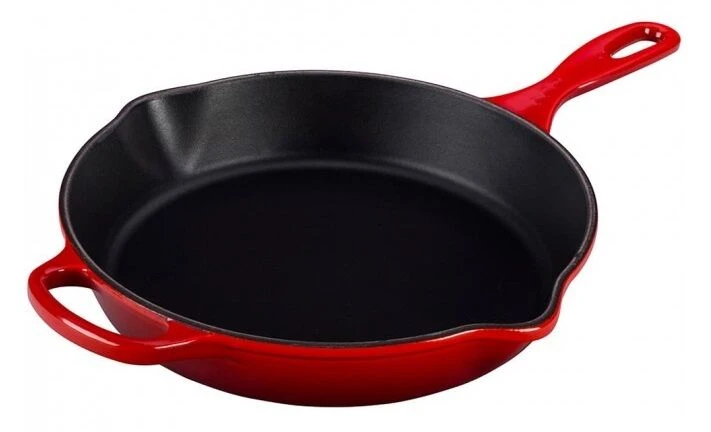 Le Creuset skillet hoge koekenpan ø 26 cm gietijzer kersrood Le Creuset Skillet Hoge Koekenpan ø 26 Cm Gietijzer Kersrood -Le Creuset 20187260600422 le creuset dk
