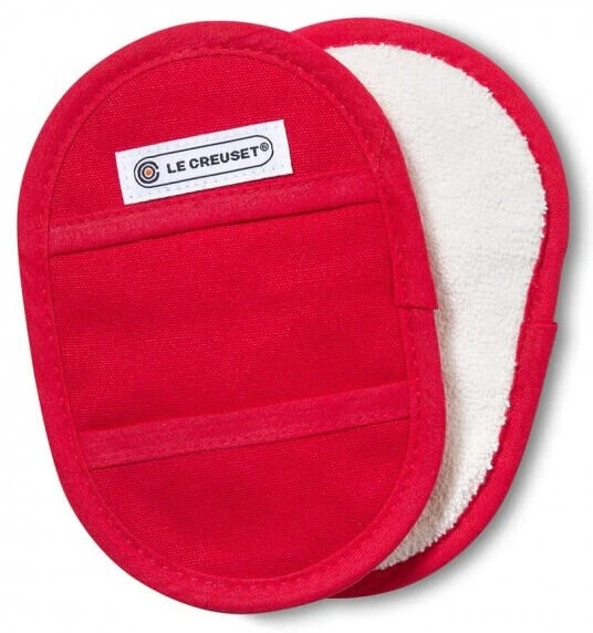 Le Creuset pannenlappen 18 x 12,5 cm katoen kersrood 2 stuks Le Creuset Pannenlappen 18 X 12,5 Cm Katoen Kersrood 2 Stuks -Le Creuset 95002600060000 le creuset benl.1553386230