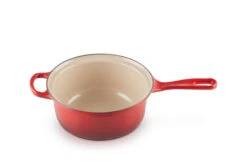 Le Creuset 2-in-1 Steelpan 2,3 Liter ø 22 Cm Gietijzer Kersrood -Le Creuset lc 20200512 fr ps fs 25044220602460 002