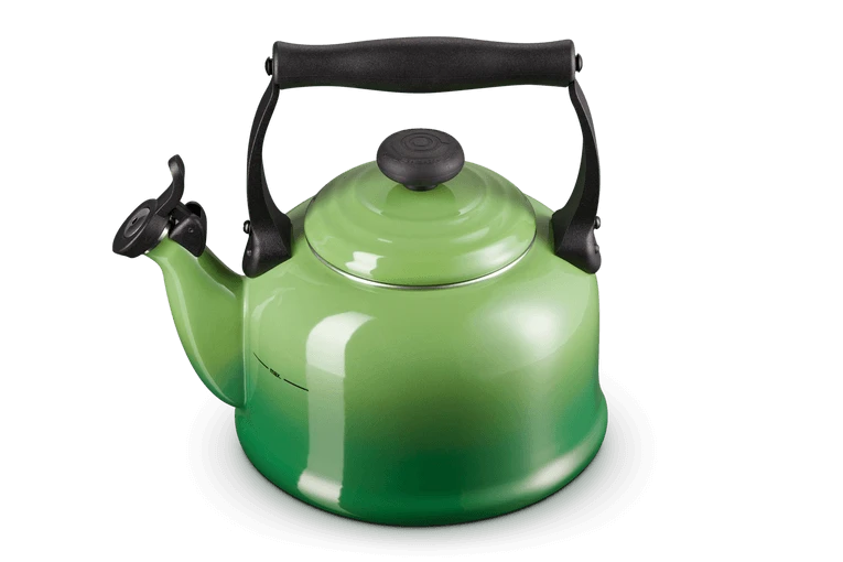 Le Creuset Tradition fluitketel 2,1 liter staal bamboo Le Creuset Tradition Fluitketel 2,1 Liter Staal Bamboo -Le Creuset lc 20200630 zs ps fs 40102024080000 002 1