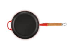 Le Creuset Koekenpan Rond Met Open Greep ø 24 Cm Gietijzer Kersrood 5 Le Creuset Koekenpan Rond Met Open Greep ø 24 Cm Gietijzer Kersrood -Le Creuset lc 20210721 hl ps fs 20258240600422 004 1