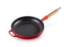Le Creuset Koekenpan Rond Met Open Greep ø 28 Cm Gietijzer Kersrood 4 Le Creuset Koekenpan Rond Met Open Greep ø 28 Cm Gietijzer Kersrood -Le Creuset lc 20210721 hl ps fs 20258280600422 002