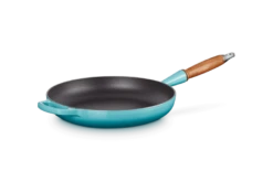 Le Creuset Koekenpan Rond Met Open Greep ø 28 Cm Gietijzer Caribbean Blue -Le Creuset lc 20210721 hl ps fs 20258281700422 001 1
