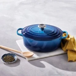 Le Creuset Signature Braadpan Ovaal 4,7 Liter ø 29 Cm Gietijzer Azure 5 Le Creuset Signature Braadpan Ovaal 4,7 Liter ø 29 Cm Gietijzer Azure -Le Creuset ovaal4 1 1