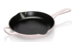 Le Creuset Skillet Koekenpan ø 23 Cm Gietijzer Shell Pink 3 Le Creuset Skillet Koekenpan ø 23 Cm Gietijzer Shell Pink -Le Creuset rs8778 20182237770422 scr