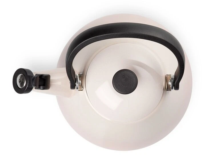 Le Creuset Kone fluitketel 1,6 liter staal Shell Pink Le Creuset Kone Fluitketel 1,6 Liter Staal Shell Pink -Le Creuset rs8933 lc 20190711 th ps 0652 2 scr