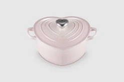 Le Creuset Braadpan Hartvormig Met Rvs Knop 2 Liter Gietijzer Shell Pink