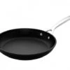 Le Creuset Les Forgées TNS Koekenpan ø 28 Cm Aluminium 2 Le Creuset Les Forgées TNS Koekenpan ø 28 Cm Aluminium -Le Creuset toughened non stick shallow frying pan 28cm black le creuset